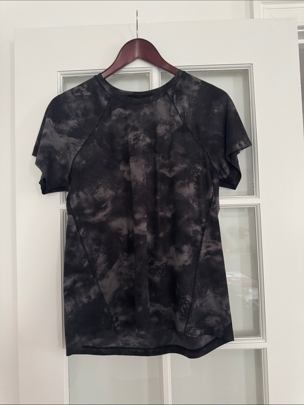 Athleta Black Tie-Dye Short Sleeve Active Tee